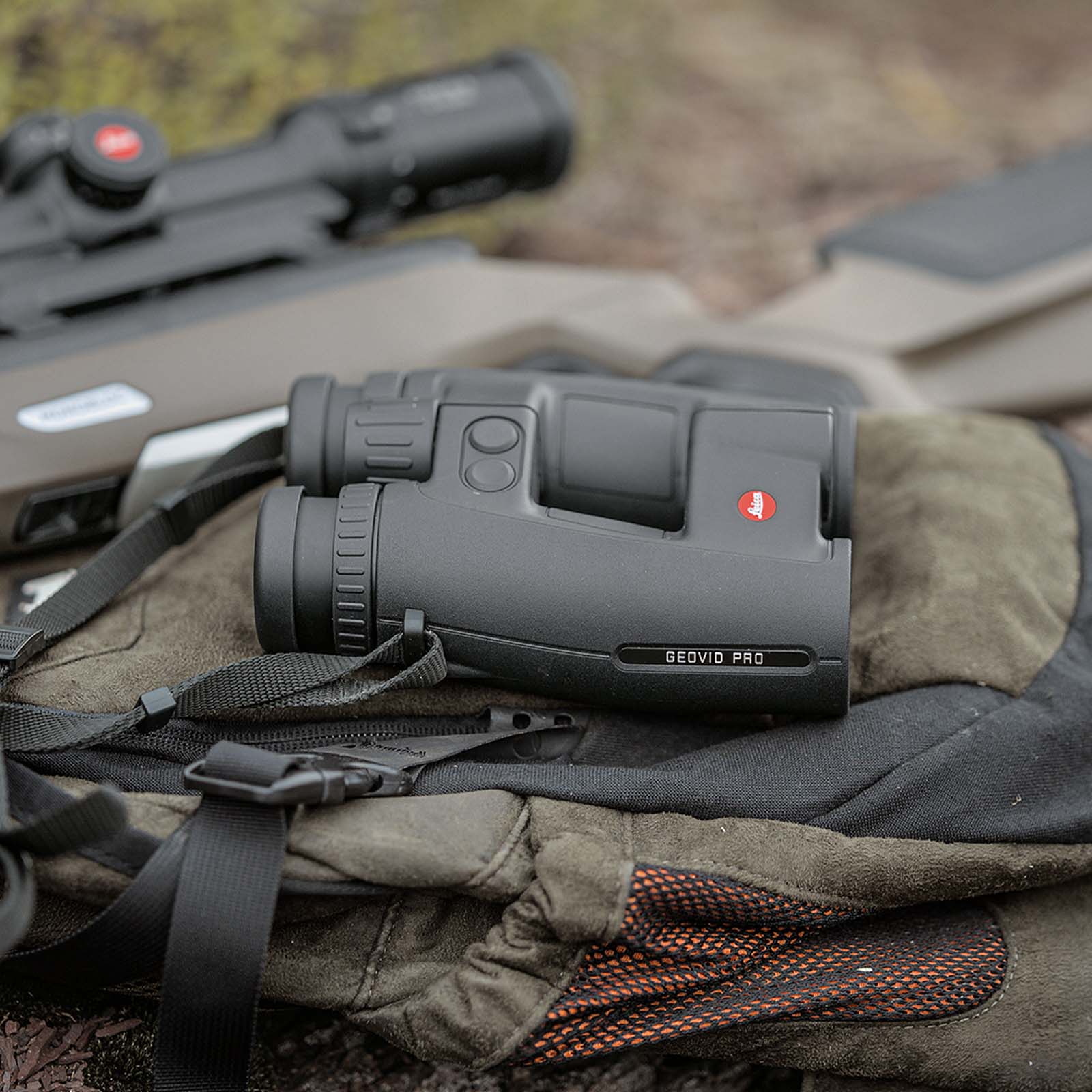 LEICA Geovid Pro 8x32 LEICA Geovid Pro 8x32